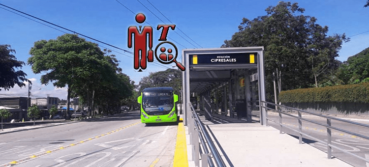 Transmetro, metodo de transporte público en Guatemala, buses verdes con vías exclusivas
