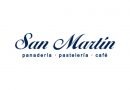 Logotipo de las panaderias guatemaltecas conocidas como San Martín, son letras estilizadas de color azul